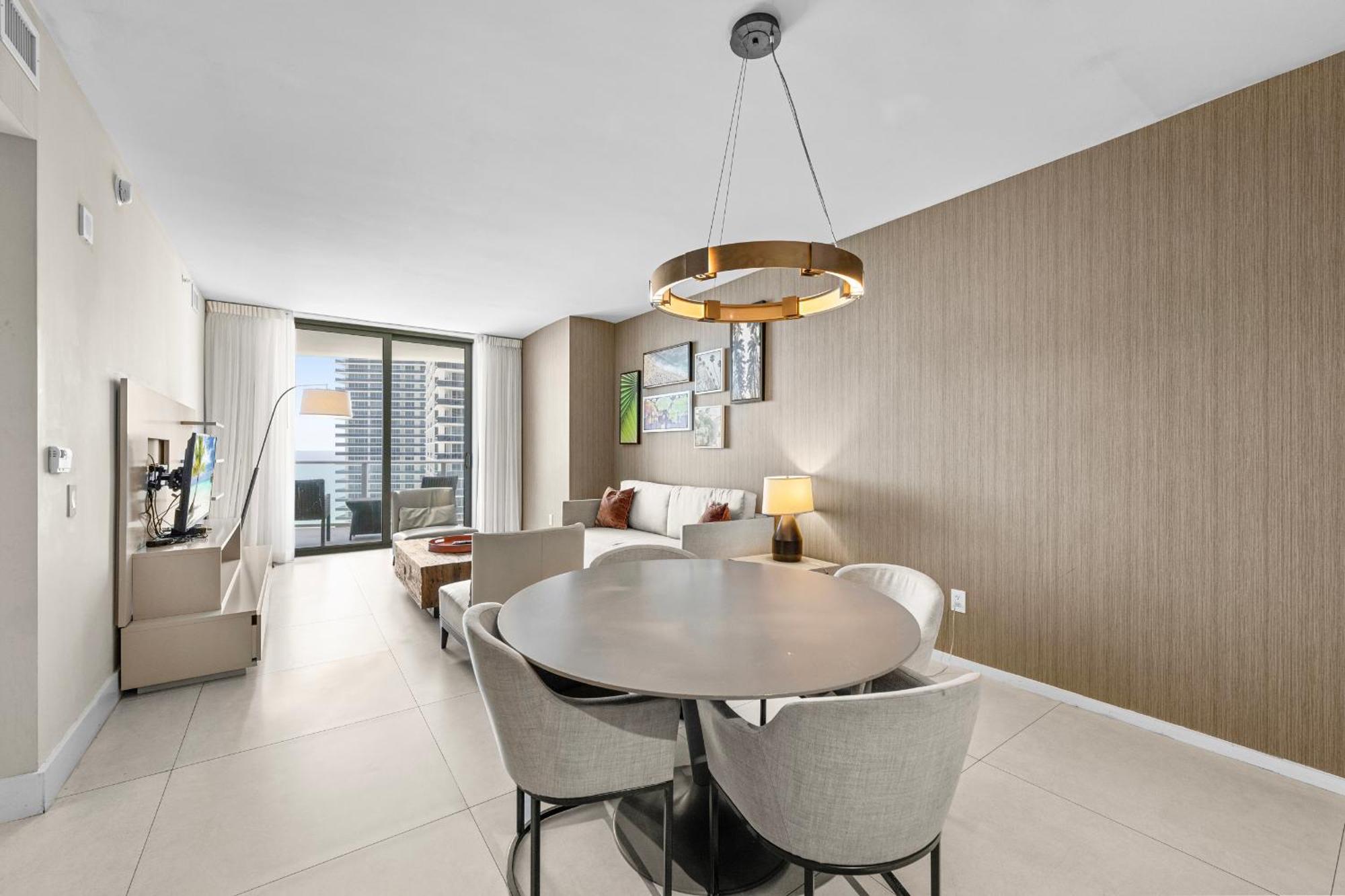 Upscale Comfort And Breathtaking Views At H Hollywood Residences By Zelloo Beverley Beach 외부 사진