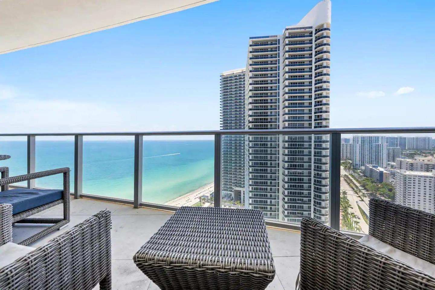 Upscale Comfort And Breathtaking Views At H Hollywood Residences By Zelloo Beverley Beach 외부 사진