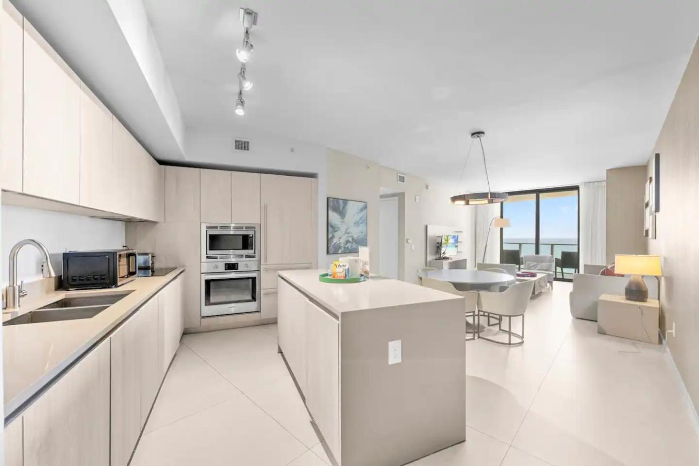 Upscale Comfort And Breathtaking Views At H Hollywood Residences By Zelloo Beverley Beach 외부 사진